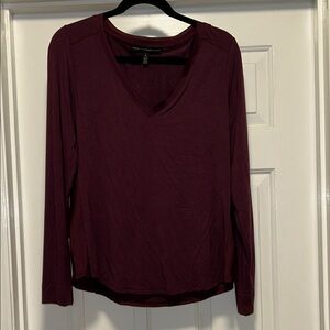 WHITE HOUSE BLACK MARKET Deep Purple V-Neck Long Sleeve Top